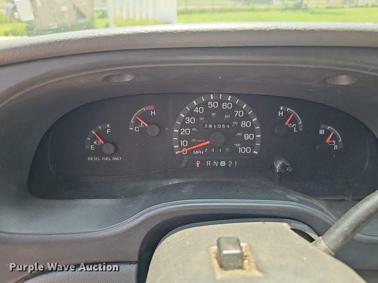 image for item DP1039 2003 Glaval E450 Super Duty shuttle bus