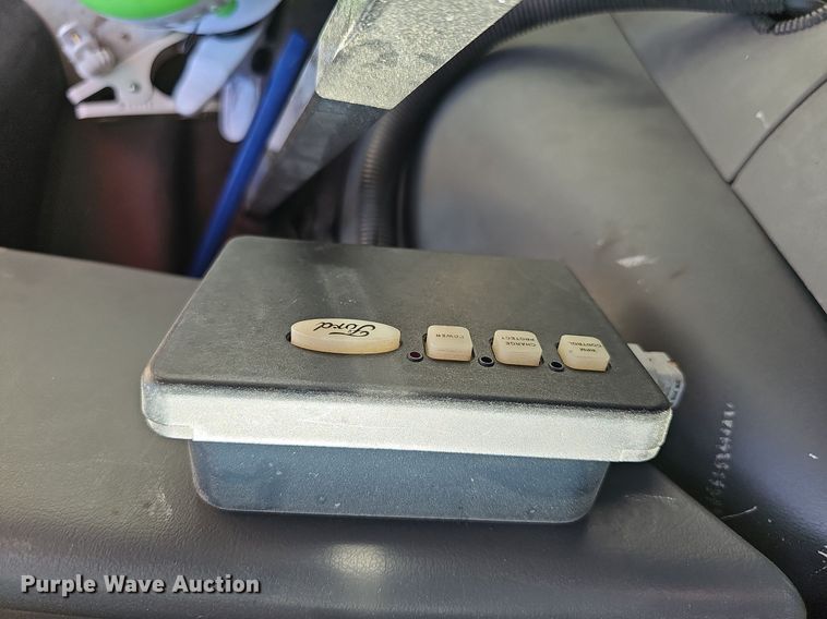 image for item DP1039 2003 Glaval E450 Super Duty shuttle bus