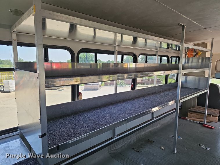 image for item DP1039 2003 Glaval E450 Super Duty shuttle bus