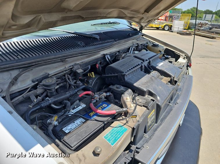 image for item DP1039 2003 Glaval E450 Super Duty shuttle bus