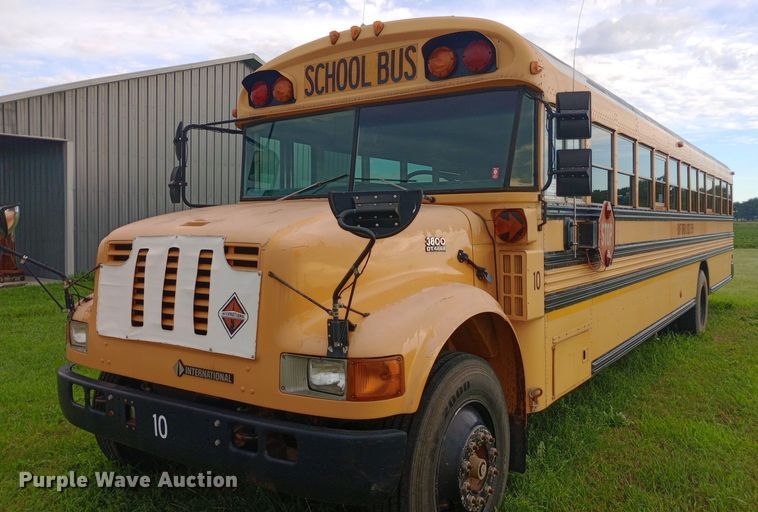 image for item DP1199 2000 International school bus