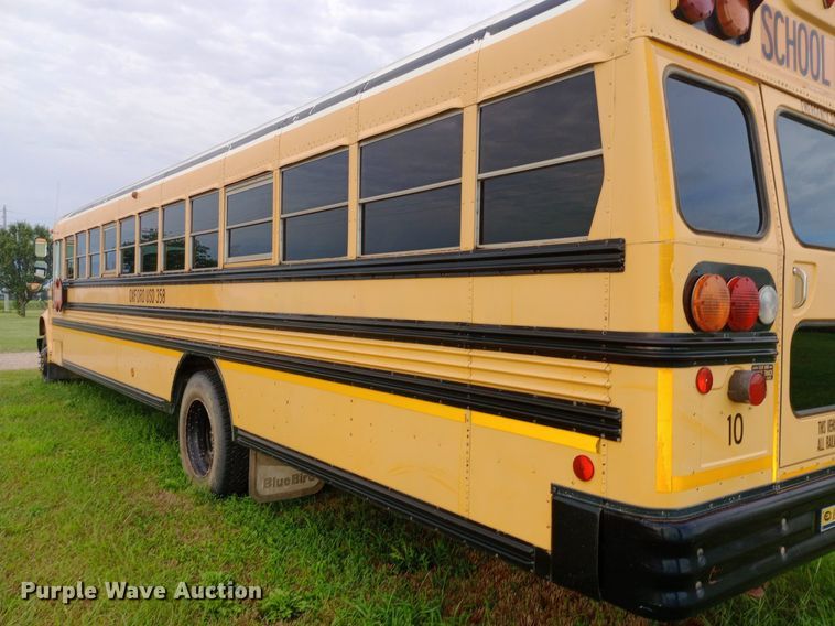image for item DP1199 2000 International school bus