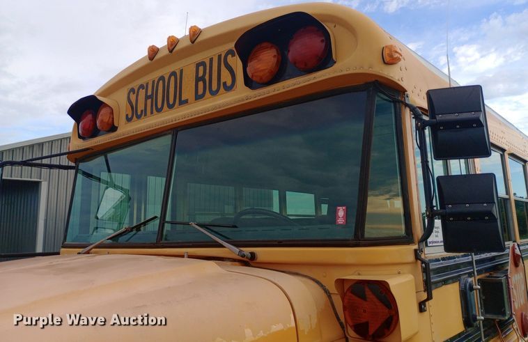 image for item DP1199 2000 International school bus