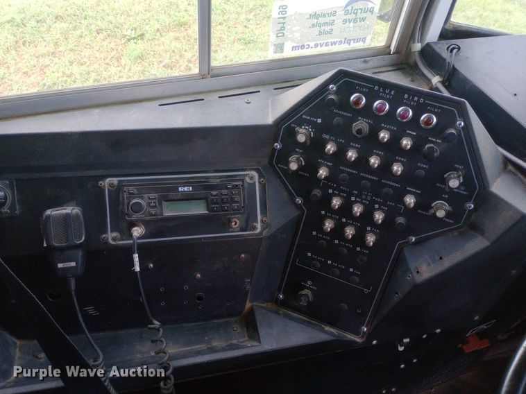 image for item DP1199 2000 International school bus