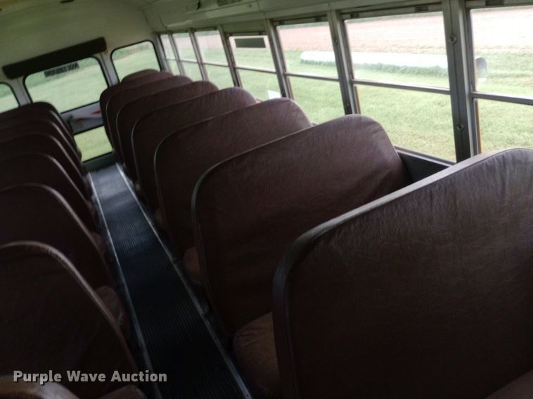 image for item DP1199 2000 International school bus