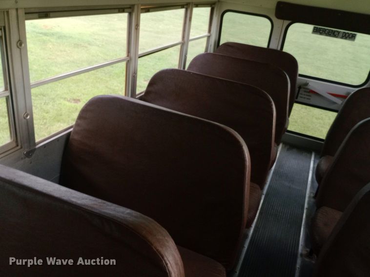 image for item DP1199 2000 International school bus