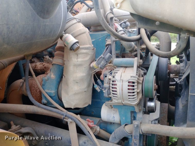 image for item DP1199 2000 International school bus