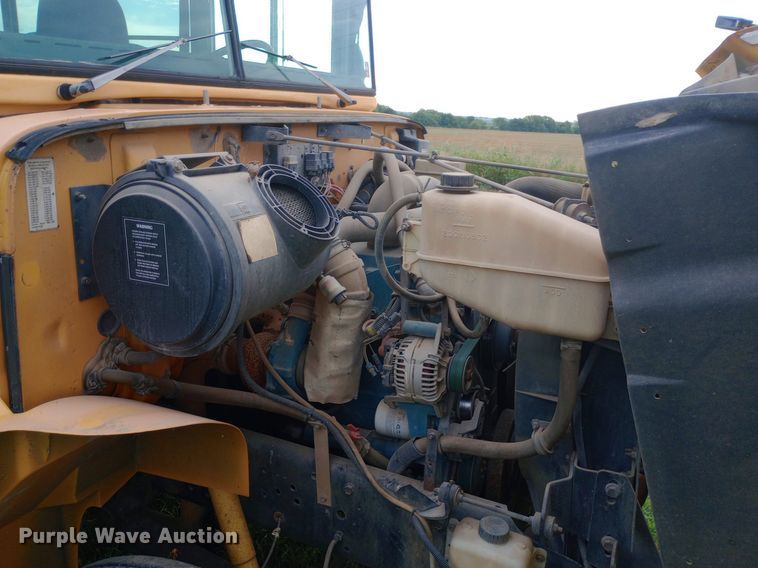 image for item DP1199 2000 International school bus