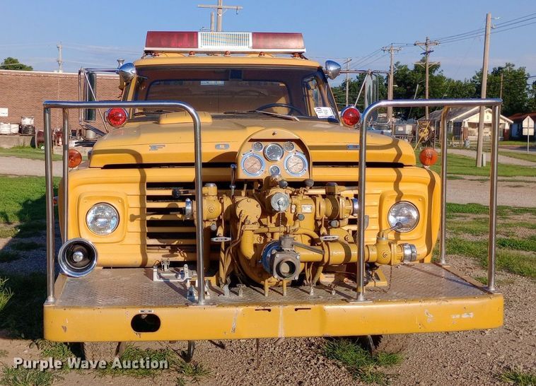 image for item DP1261 1972 Ford  750 fire truck