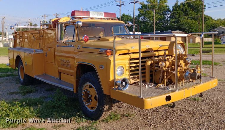 image for item DP1261 1972 Ford  750 fire truck