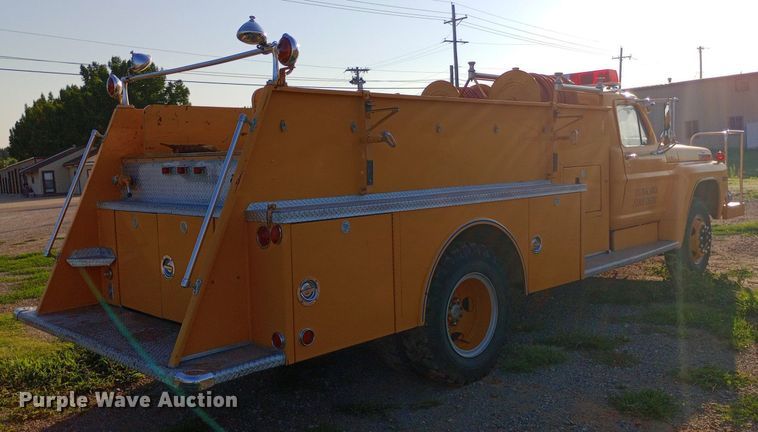 image for item DP1261 1972 Ford  750 fire truck
