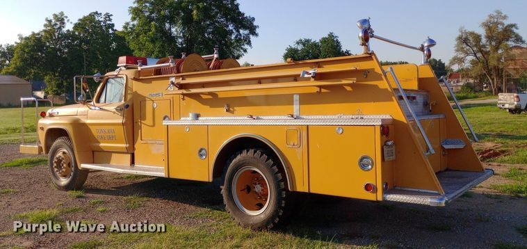 image for item DP1261 1972 Ford  750 fire truck