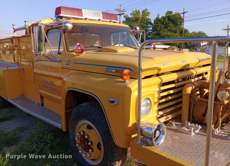 image for item DP1261 1972 Ford  750 fire truck