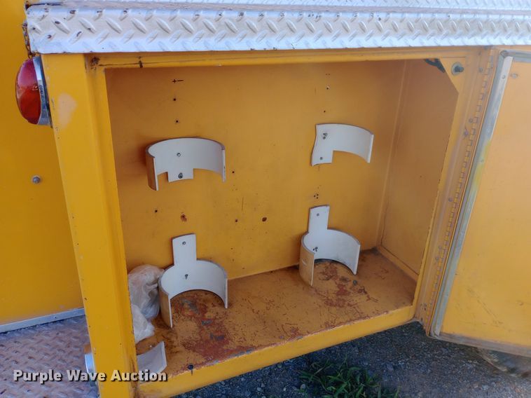 image for item DP1261 1972 Ford  750 fire truck