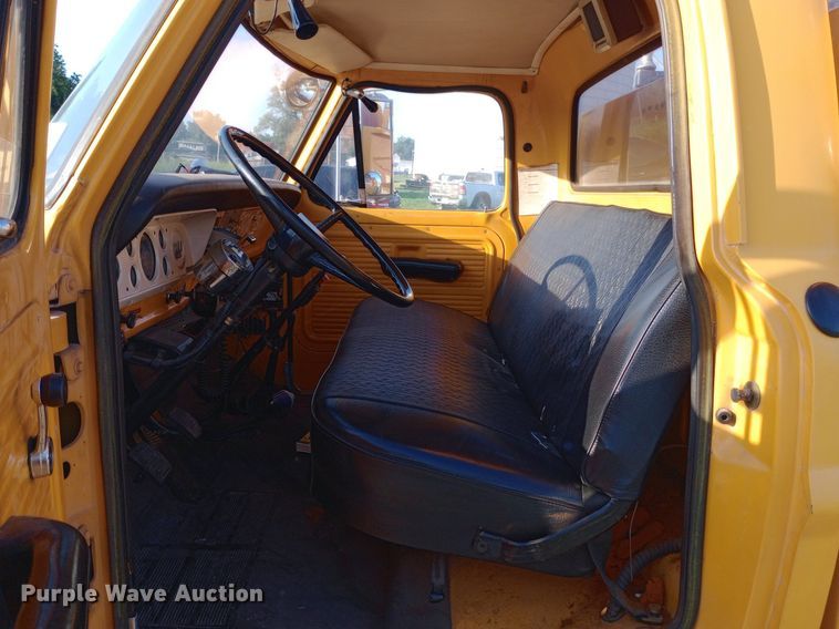 image for item DP1261 1972 Ford  750 fire truck