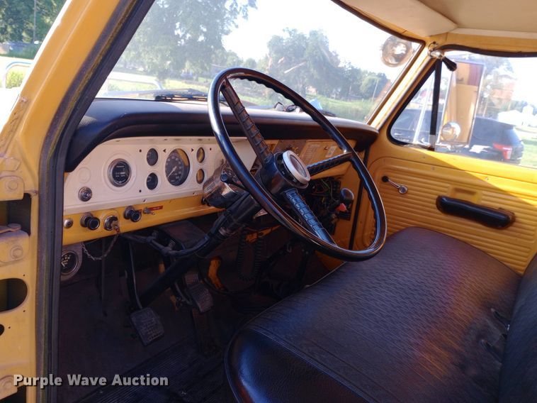 image for item DP1261 1972 Ford  750 fire truck