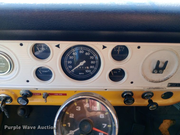 image for item DP1261 1972 Ford  750 fire truck