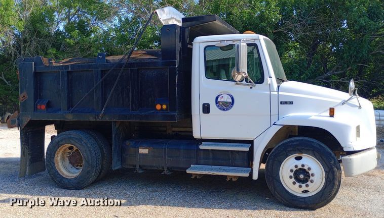 image for item DP1264 2001 Freightliner  FL80 dump truck
