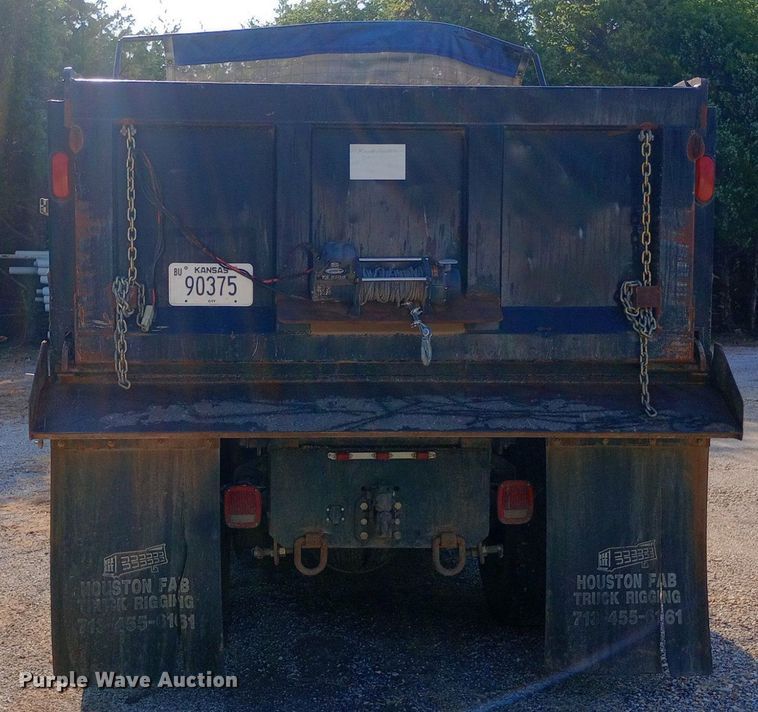 image for item DP1264 2001 Freightliner  FL80 dump truck