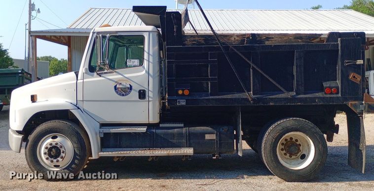 image for item DP1264 2001 Freightliner  FL80 dump truck