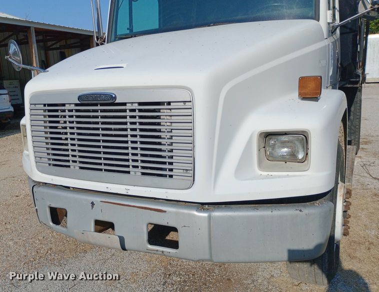 image for item DP1264 2001 Freightliner  FL80 dump truck