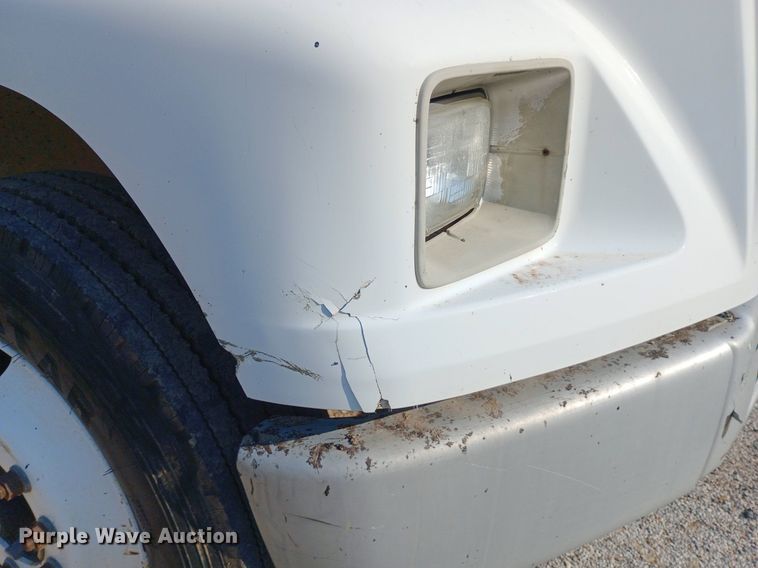 image for item DP1264 2001 Freightliner  FL80 dump truck