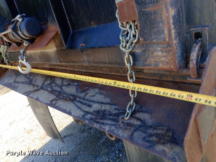 image for item DP1264 2001 Freightliner  FL80 dump truck