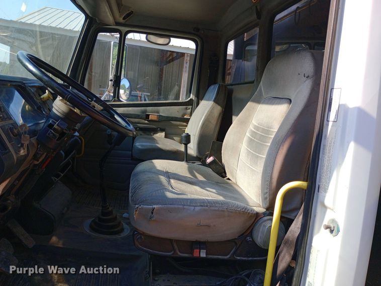 image for item DP1264 2001 Freightliner  FL80 dump truck