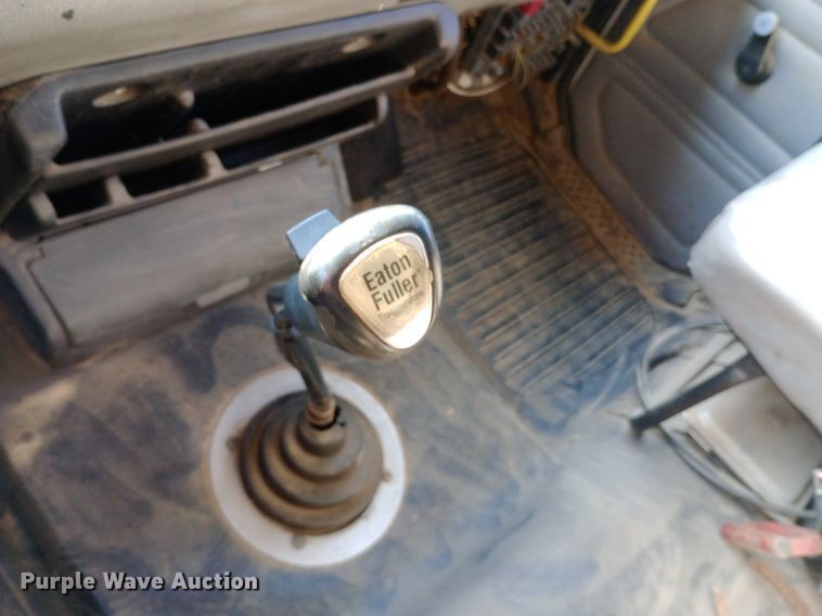 image for item DP1264 2001 Freightliner  FL80 dump truck