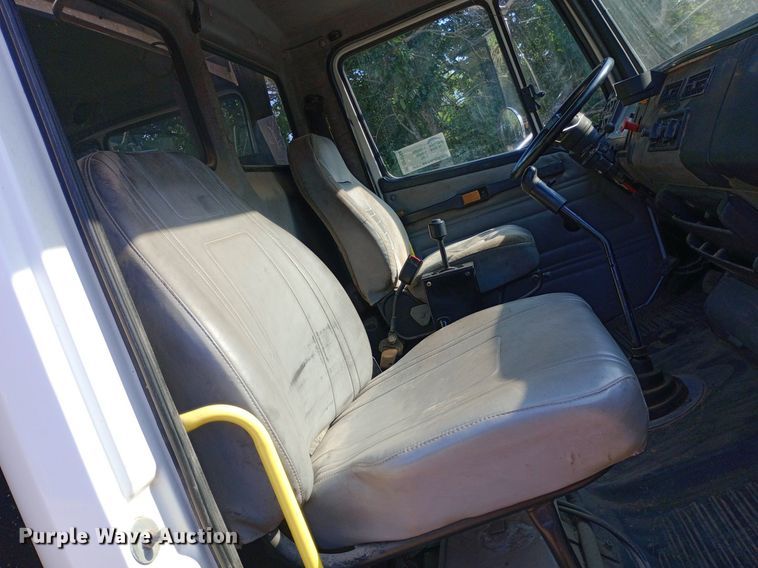 image for item DP1264 2001 Freightliner  FL80 dump truck