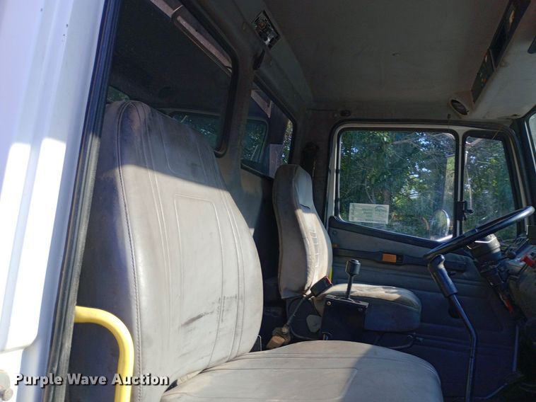 image for item DP1264 2001 Freightliner  FL80 dump truck