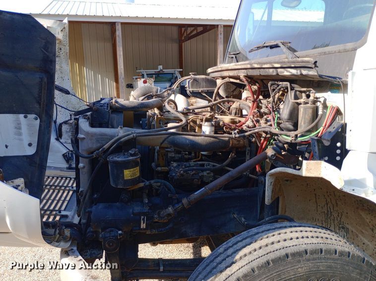 image for item DP1264 2001 Freightliner  FL80 dump truck