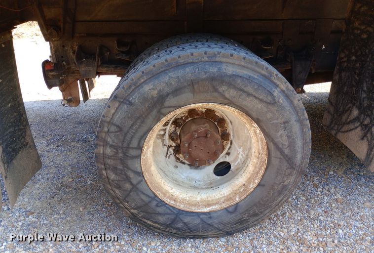 image for item DP1264 2001 Freightliner  FL80 dump truck