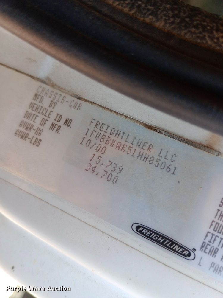 image for item DP1264 2001 Freightliner  FL80 dump truck