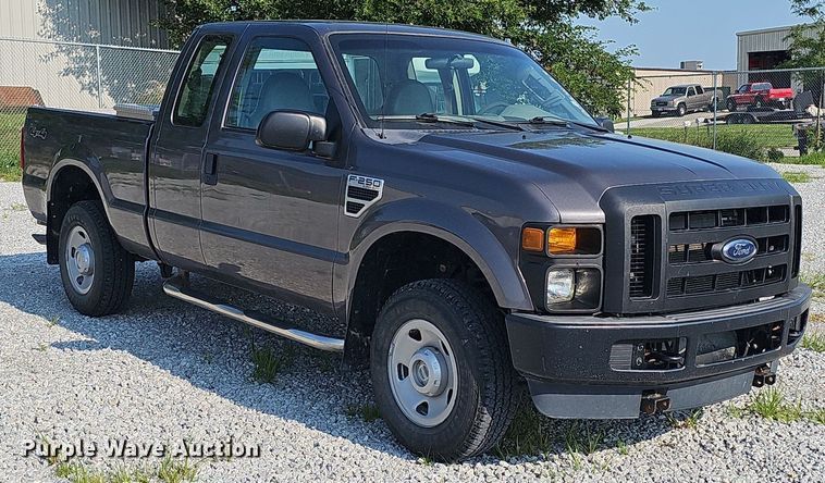image for item DP6542 2008 Ford F250 Super Duty XL SuperCab pickup truck