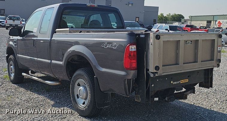 image for item DP6542 2008 Ford F250 Super Duty XL SuperCab pickup truck