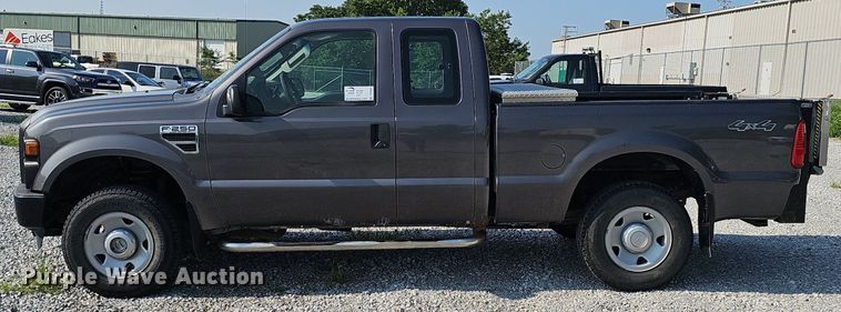 image for item DP6542 2008 Ford F250 Super Duty XL SuperCab pickup truck