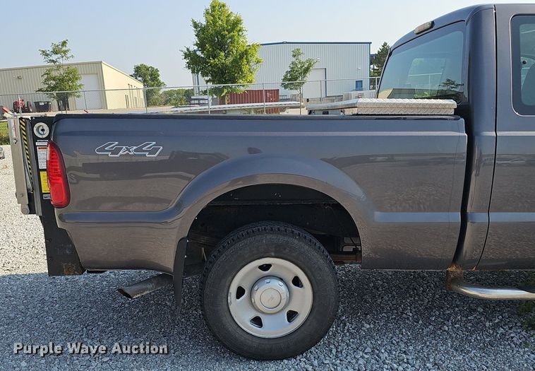 image for item DP6542 2008 Ford F250 Super Duty XL SuperCab pickup truck