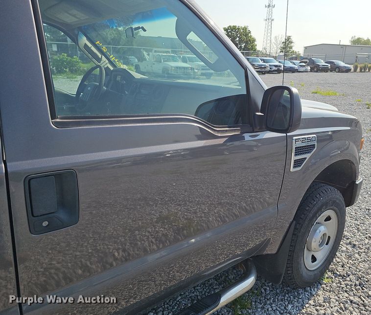 image for item DP6542 2008 Ford F250 Super Duty XL SuperCab pickup truck