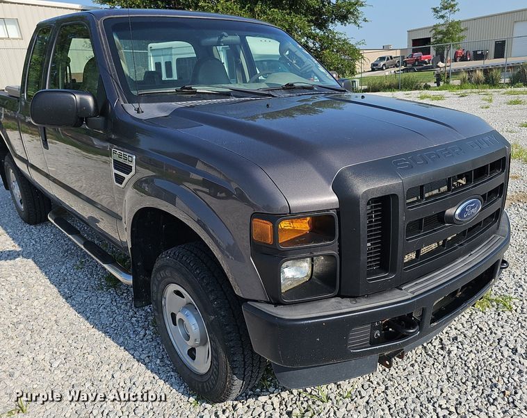 image for item DP6542 2008 Ford F250 Super Duty XL SuperCab pickup truck