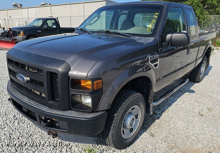 image for item DP6542 2008 Ford F250 Super Duty XL SuperCab pickup truck