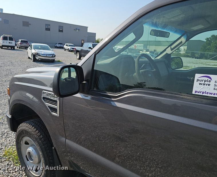 image for item DP6542 2008 Ford F250 Super Duty XL SuperCab pickup truck