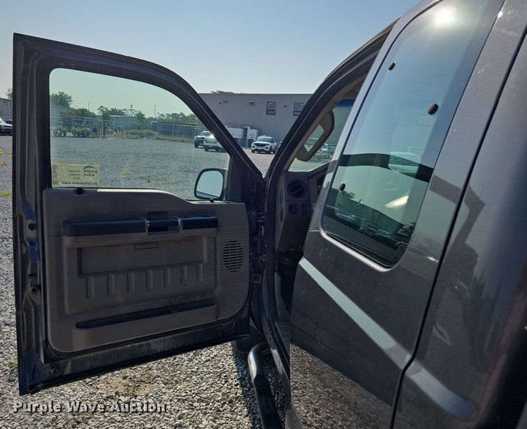image for item DP6542 2008 Ford F250 Super Duty XL SuperCab pickup truck