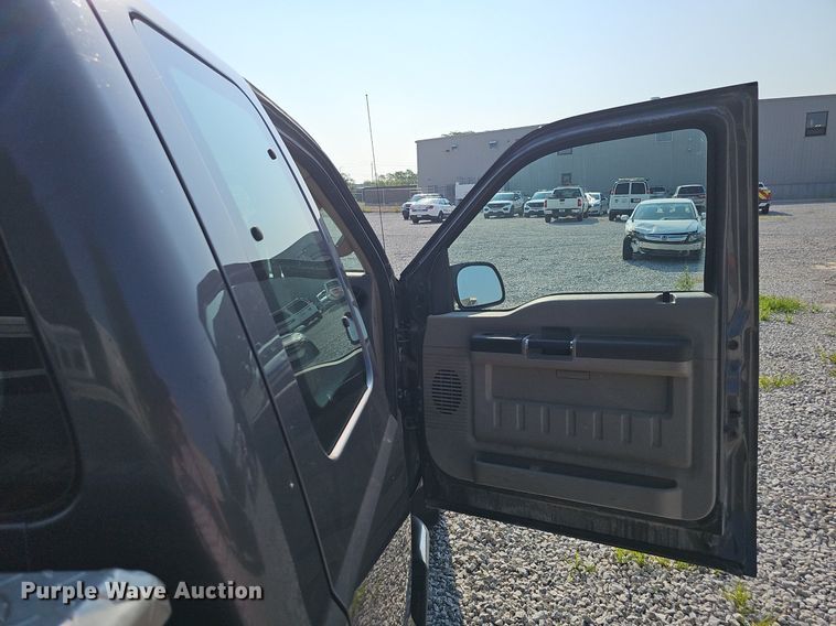 image for item DP6542 2008 Ford F250 Super Duty XL SuperCab pickup truck