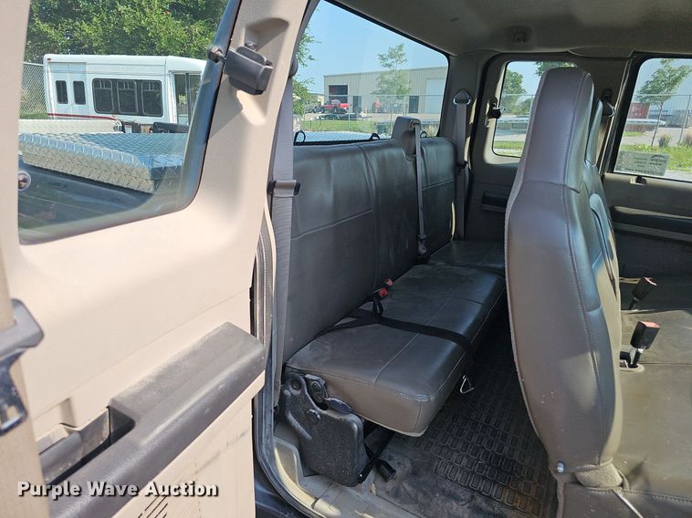 image for item DP6542 2008 Ford F250 Super Duty XL SuperCab pickup truck