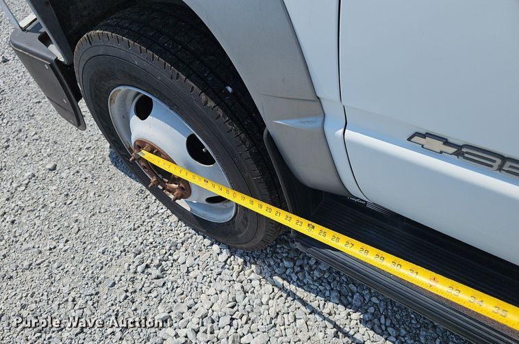 image for item DP6543 1997 Chevrolet 3500HD tow truck