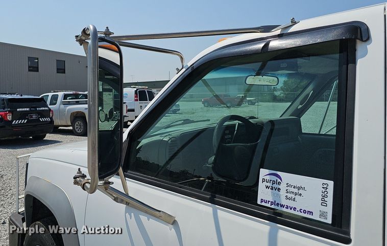 image for item DP6543 1997 Chevrolet 3500HD tow truck