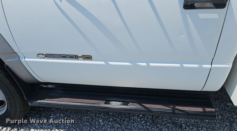 image for item DP6543 1997 Chevrolet 3500HD tow truck