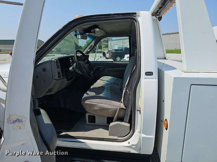 image for item DP6543 1997 Chevrolet 3500HD tow truck