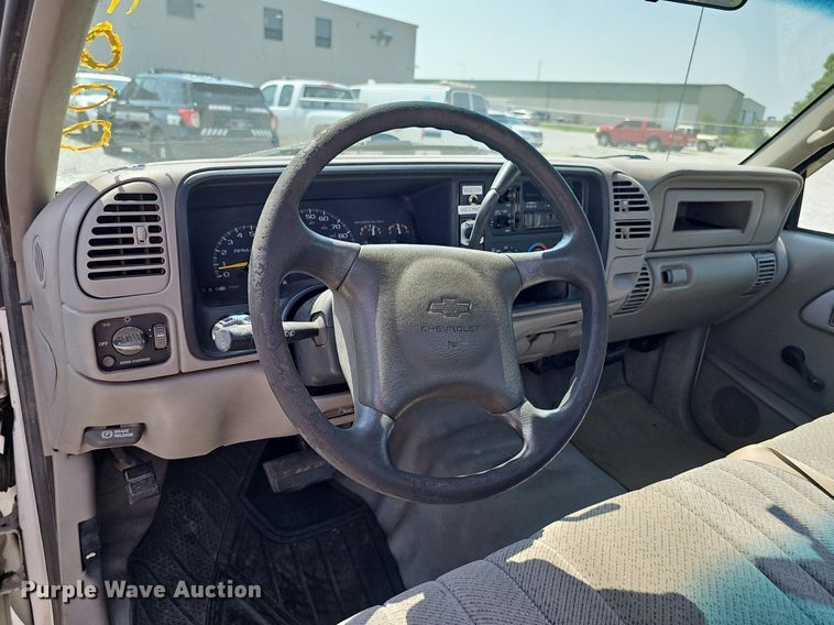 image for item DP6543 1997 Chevrolet 3500HD tow truck